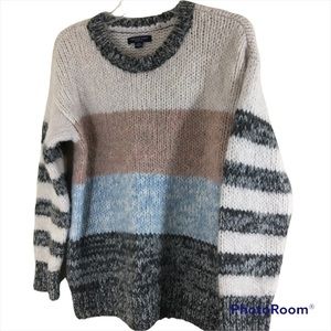 American Eagle Crewneck Sweater Size Small
